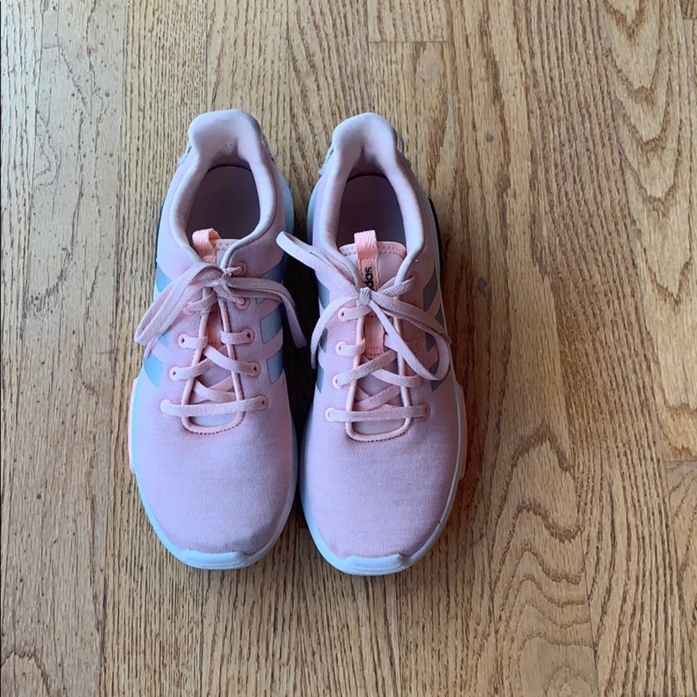 Girls Adidas Cloudform shoes